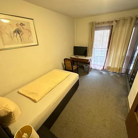 Hotel Waldhotel 3*