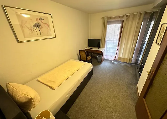 Ξενοδοχείο Waldhotel 3*